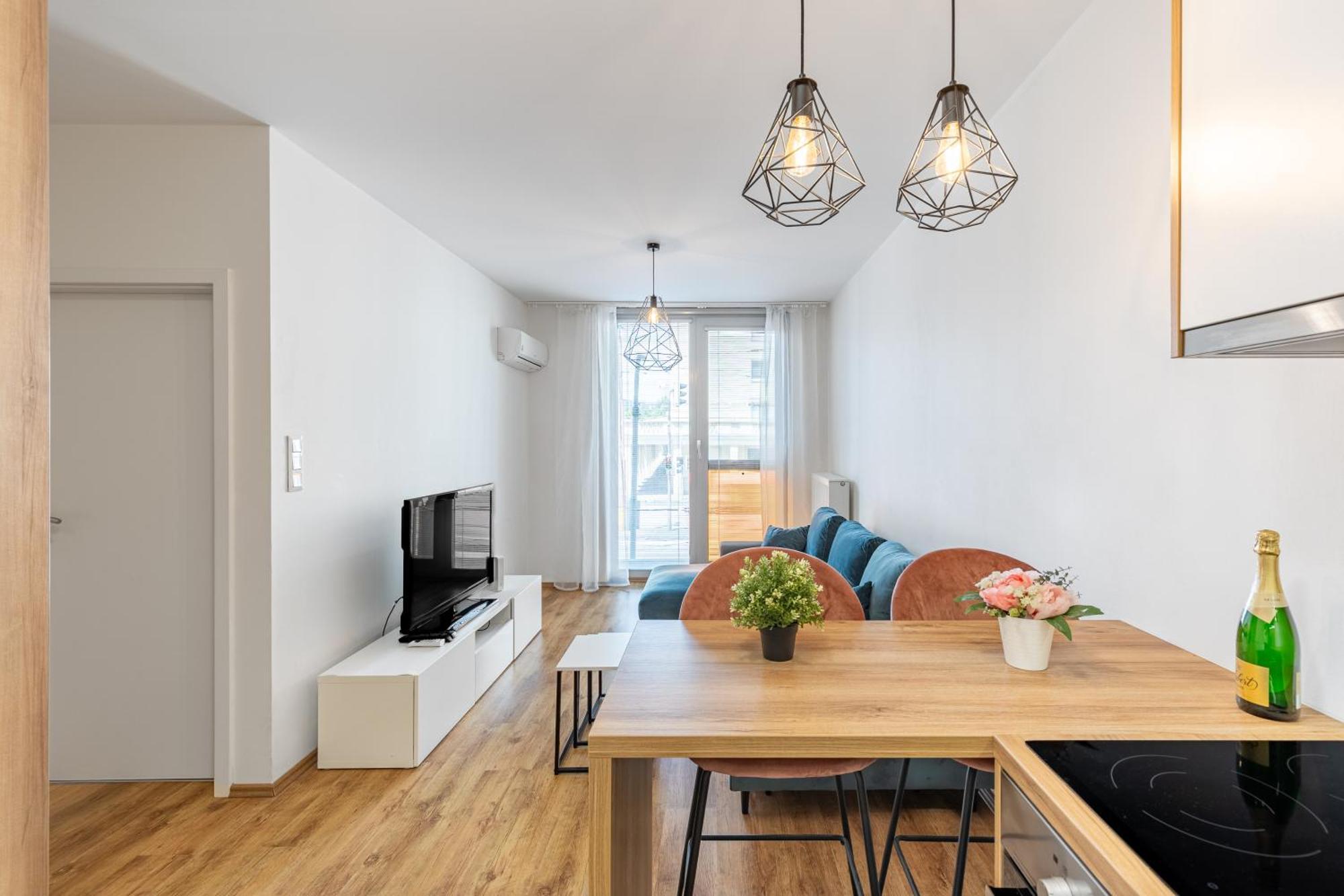 Leo Apartment - Ac & Free Parking Bratislava Exterior foto